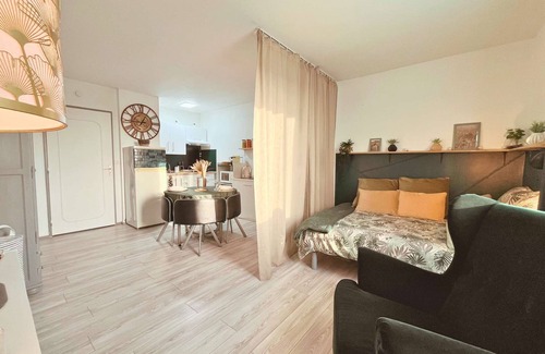 Margny-les-Compiegne Apartment | Le Petit Margny by Your Sweet Loc