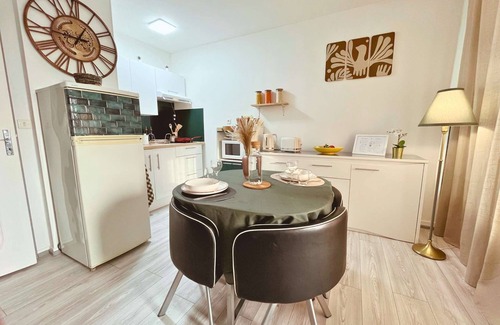 Margny-les-Compiegne Apartment | Le Petit Margny by Your Sweet Loc
