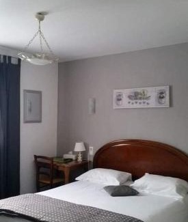 Les Angles Hotel | Le Petit Manoir Hotel Provence