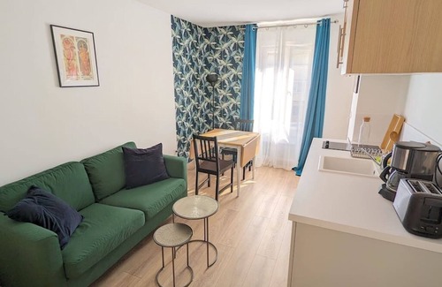 Cernay Apartment | Le petit Meslier ~ 15 min to the cathedral on foot, Le Petit Meslier, 15 min to the old town