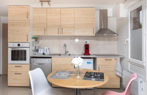 Brionne Apartment | Le Petit Pont - Charmant Studio à Brionne