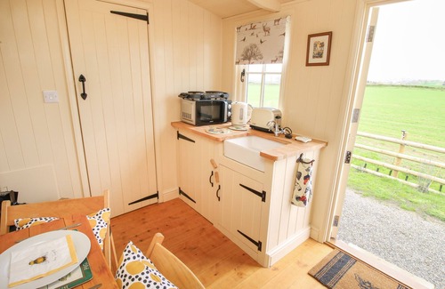 Clows Top Cottage | Le Petite Pound House
