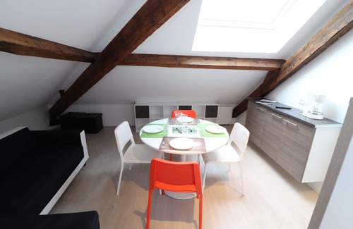 Epinal House | Le Pinacle du Prince-appartement 6-7 Couchages en Mansarde