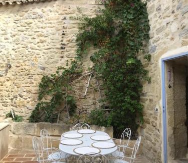Gallargues-le-Montueux House | Le prieuré