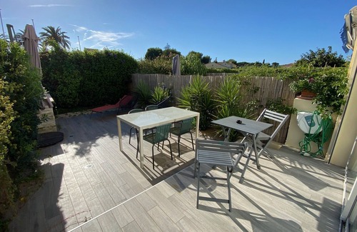 Les Lecques Apartment | "Le Primevère" Wifi -parking-jardin - Proche mer