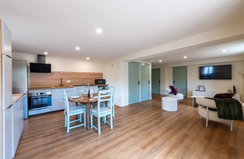 Saint-Paul-Trois-Chateaux Apartment | Le Refuge du Montélit - Appt avec jardin privé