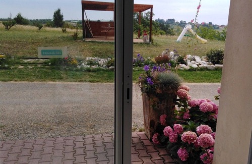 Lamothe-Capdeville Apartment | Le Refuge 15 mn from Montauban Rent winter by the month; internship, transfer, military