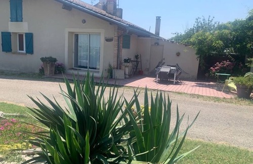 Lamothe-Capdeville Apartment | Le Refuge 15 mn from Montauban Rent winter by the month; internship, transfer, military