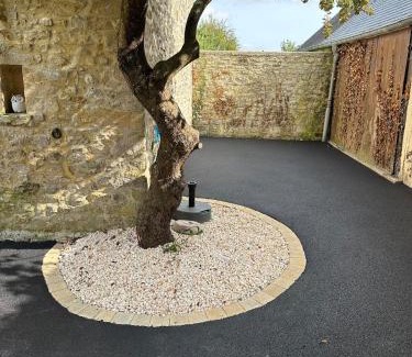 Juaye-Mondaye House | Le refuge de l hortensia