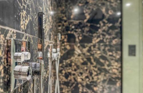 Grenoble City Centre Apartment | Le Refuge de la Bastille - Jacuzzi