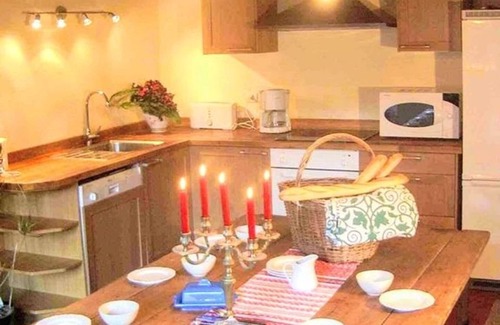 Pont-de-Ruan House | Le Relais de Chasse in a 12th-century Abbey, heated swimming pool.