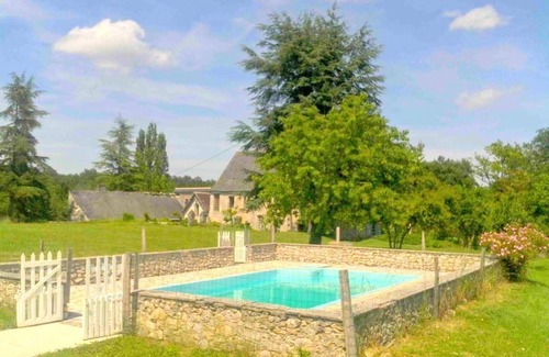 Pont-de-Ruan House | Le Relais de Chasse in a 12th-century Abbey, heated swimming pool.