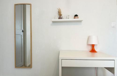 Saint-Pierre - Rene II - Bonsecours Apartment | Le Repère - 2 à 4 personnes - Lit King Size - Proche Gare