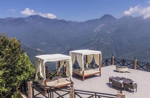 Ren'ai House | Le Retour Du Printemps Villa