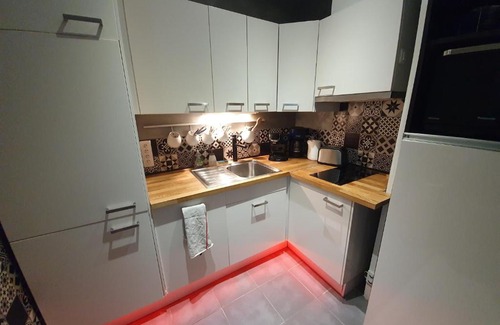 Centre Ville Rive Gauche Apartment | Le Rive Gauche by Beds76, Grand Parking