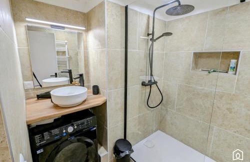 Bourgogne Apartment | Le Saint-Loup - Parking - Plain-pied - Central