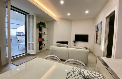 Zona XVI Torrenova Apartment | Le Suite con terrazzo Abitare Roma