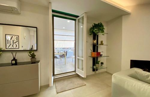 Zona XVI Torrenova Apartment | Le Suite con terrazzo Abitare Roma