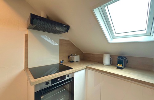 Drancy Apartment | Le toit de Paris - Three Bedroom Apartment, Sleeps 6