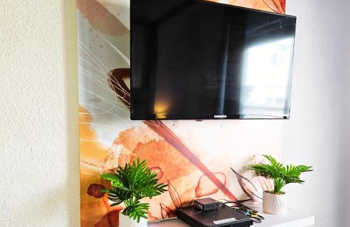 Sainte-Clotilde Centre Apartment | Le Tranquille - Entrée Autonome - Wifi
