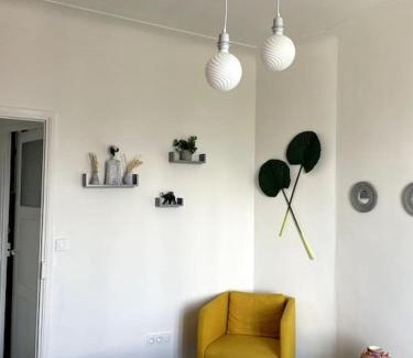 Saint-Lazare Apartment | Le triomphe logement central, 8 pax 3 chambres