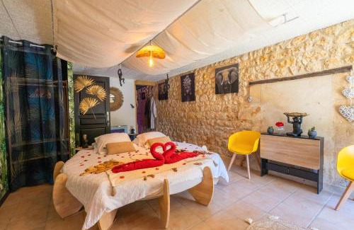 Saint-Genis-de-Saintonge Apartment | Le Vésuve avec jaccuzi