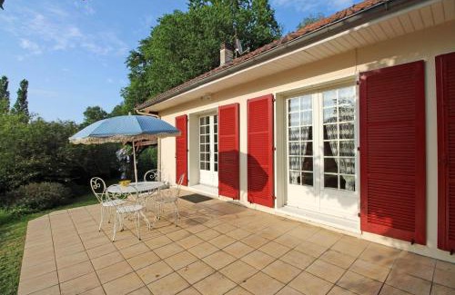 Saint-Just-le-Martel House | Le val des deux rieux