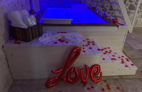 Manfredonia House | Le Vecchie Mura suite & room