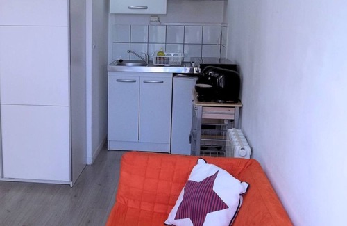 Lens Apartment | Le Vert Rotin