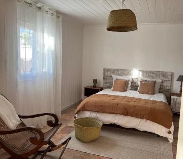 La Plaine des Cafres Villa | Le vieux poirier à la Plaine des Cafres