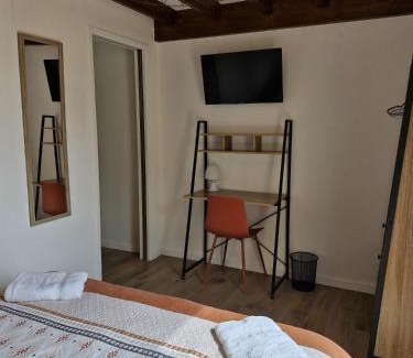 Lagnieu Apartment | Le Zénith - 3 chambres, 3 salles de bain - 8 pers max - Réservation à la chambre possible