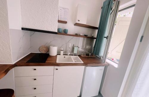 Dhermi House | Leas rooms Santorini, Dhermi 006