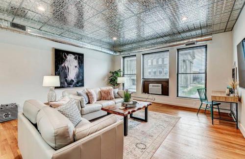 Lebanon Apartment | Lebanon Loft on the Downtown Square