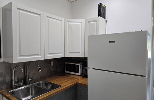 Royal Poinciana Apartment | LED Stars with BBQ/Grill