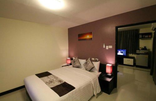 Ratchadaphisek Hotel | Leelawadee Modern Resort Huaykwang - ลีลาวดี ห้วยขวาง