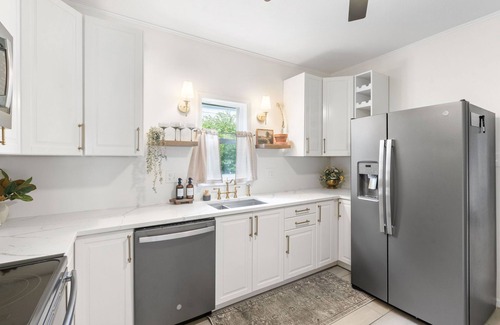 Red Wing House | Leet-Reaville Heritage House: a charming Craftsman in the heart of Red Wing!