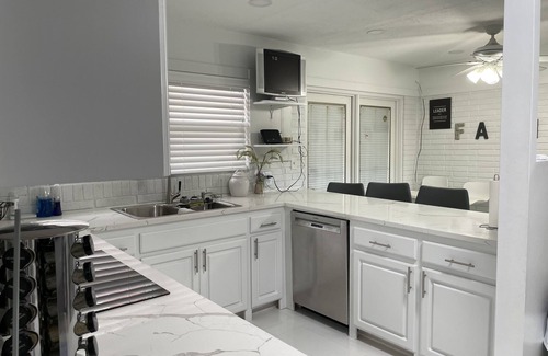 Tougaloo House | Legacy Estate Lake House