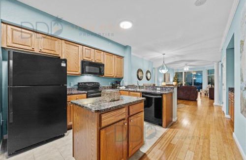 Gulfport House | Legacy Tower One 903