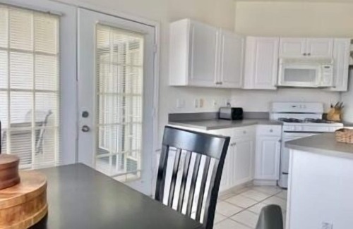 Gulfport Villa | Legacy Villa 1405- 2 bedroom 2 bath with garage - in beachside neighborhood