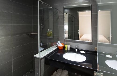 Yancheng District Hotel | Legend Hotel Pier 2