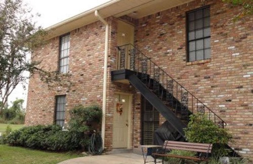 Houma Condo | Legendary Southern Charm. Short drive to NOLA