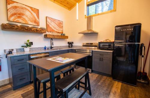 Logan House | Legends Lane E - by The Chalets