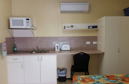 Mornington Hotel | Leichhardt Accommodation