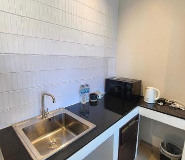 Chaweng City Center Hotel | Lek Lek Samui Room X Coffee Bar