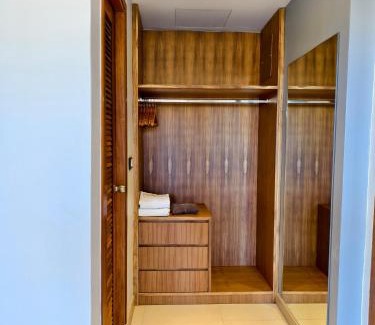 Chaweng City Center Hotel | Lek Lek Samui Room X Coffee Bar