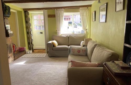 Hatherleigh House | Lemon Cottage