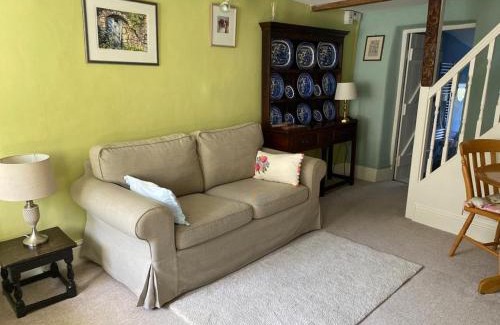 Hatherleigh House | Lemon Cottage