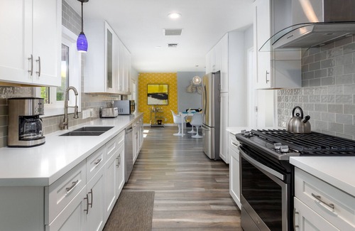 El Mirador House | Lemon Twist - Read The Reviews! Very Private Palm Springs Pool Yard!