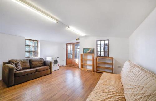 Dudden Hill House | Lennox Gardens NW10