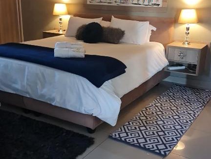 Somerset West House | Leo' s Holiday Gem